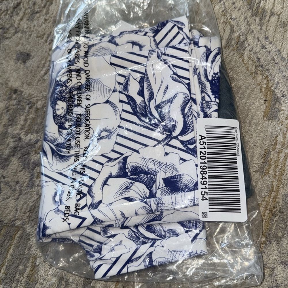 Women with Control Blue Floral Capri XXS NWT - Picture 9 of 9